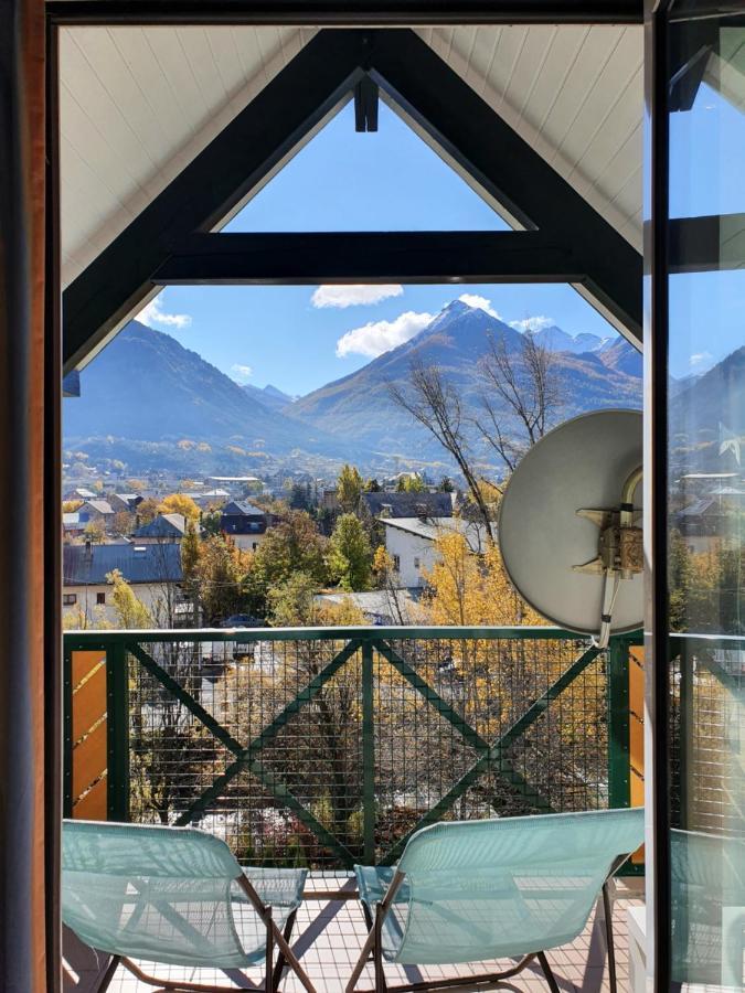 Au Pre Du Moulin - Centre Ville Briancon  Bagian luar foto