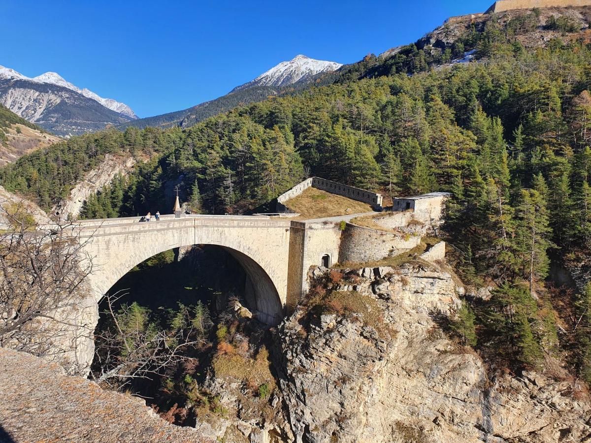 Au Pre Du Moulin - Centre Ville Briancon  Bagian luar foto